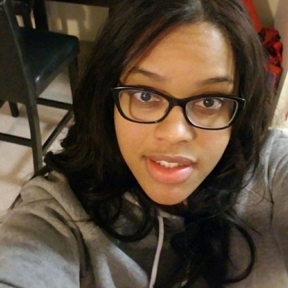 Meet your Posher, Bianca - Picture 1 of 1